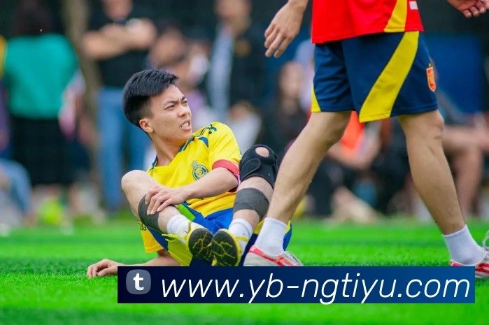 拉拉维亚强调球队需提升对抗强度与拼搏精神以迎接未来挑战