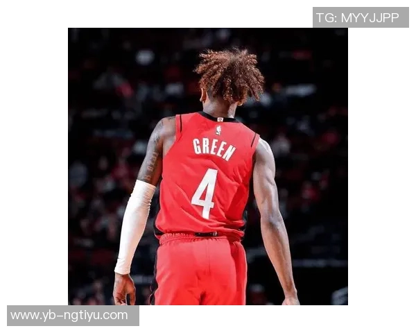 杰伦格林赛前积极热身投篮训练中展现笑容复出在望 杰伦格林赛前积极热身投篮训练中展现笑容复出在望